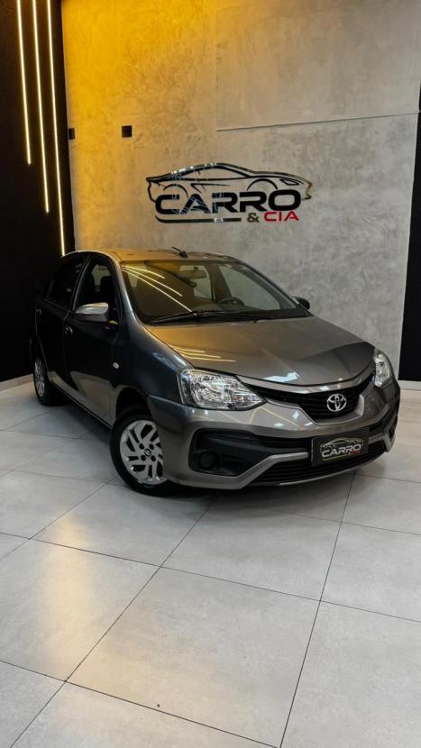 TOYOTA Etios Hatch 1.3 16V 4P FLEX, Foto 2