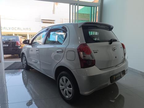 TOYOTA Etios Hatch 1.3 16V 4P FLEX X, Foto 3