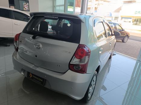 TOYOTA Etios Hatch 1.3 16V 4P FLEX X, Foto 5