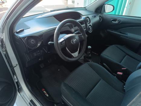 TOYOTA Etios Hatch 1.3 16V 4P FLEX X, Foto 7
