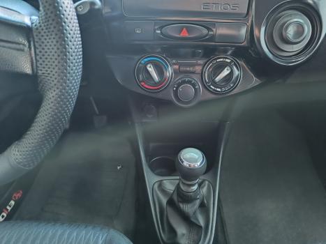 TOYOTA Etios Hatch 1.3 16V 4P FLEX X, Foto 13