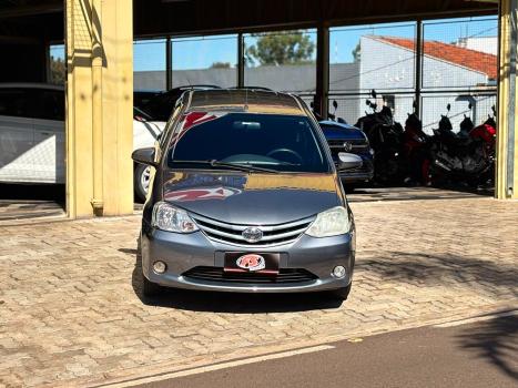 TOYOTA Etios Hatch 1.3 16V 4P FLEX X, Foto 2