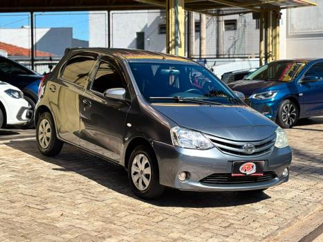 TOYOTA Etios Hatch 1.3 16V 4P FLEX X, Foto 3