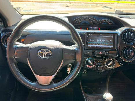 TOYOTA Etios Hatch 1.3 16V 4P FLEX X, Foto 6