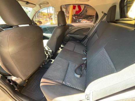 TOYOTA Etios Hatch 1.3 16V 4P FLEX X, Foto 8