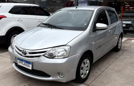 TOYOTA Etios Hatch 1.3 16V 4P FLEX X, Foto 1