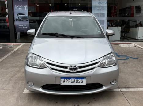 TOYOTA Etios Hatch 1.3 16V 4P FLEX X, Foto 3