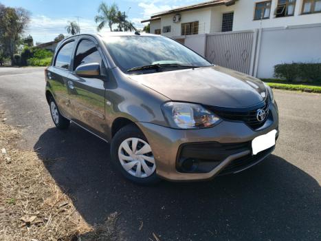 TOYOTA Etios Hatch 1.3 16V 4P FLEX X, Foto 4