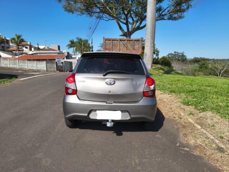 TOYOTA Etios Hatch 1.3 16V 4P FLEX X, Foto 7
