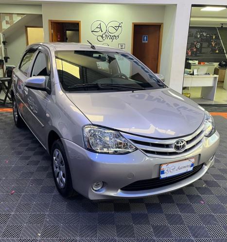 TOYOTA Etios Hatch 1.3 16V 4P FLEX X AUTOM�TICO, Foto 1