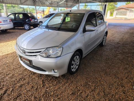 TOYOTA Etios Hatch 1.5 16V 4P FLEX XS, Foto 2