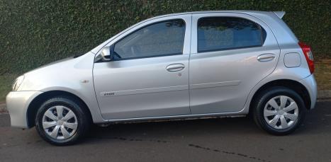 TOYOTA Etios Hatch 1.3 16V 4P FLEX X, Foto 5