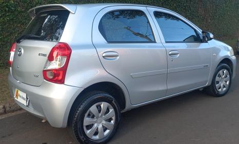 TOYOTA Etios Hatch 1.3 16V 4P FLEX X, Foto 3
