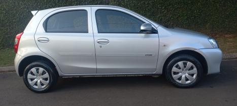 TOYOTA Etios Hatch 1.3 16V 4P FLEX X, Foto 6