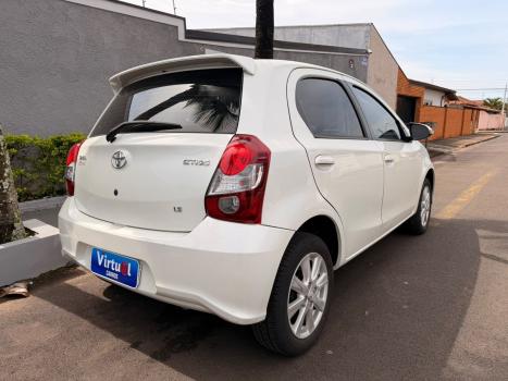TOYOTA Etios Hatch 1.5 16V 4P FLEX X PLUS AUTOMÁTICO, Foto 4