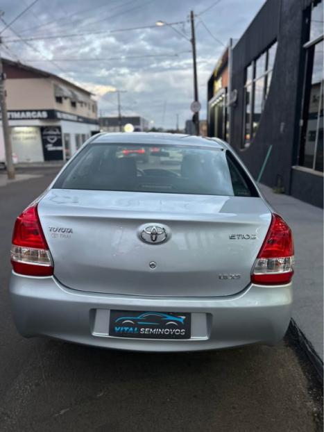 TOYOTA Etios Sedan 1.5 16V 4P FLEX XS, Foto 3