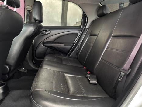 TOYOTA Etios Sedan 1.5 16V 4P FLEX PLATINUM, Foto 10