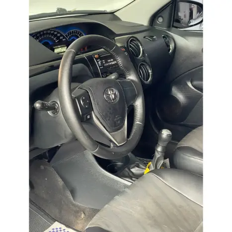 TOYOTA Etios Sedan 1.5 16V 4P FLEX XS, Foto 2