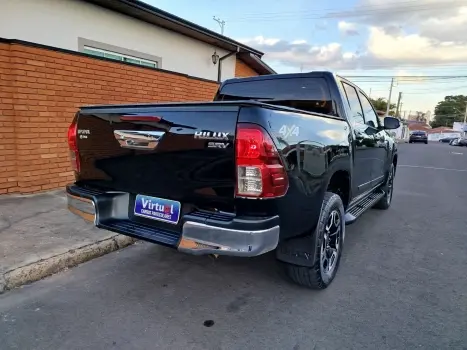 TOYOTA Hilux Caminhonete 2.7 16V 4P SRV FLEX 4X4  CABINE DUPLA AUTOMTICO, Foto 5