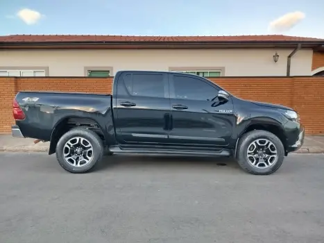 TOYOTA Hilux Caminhonete 2.7 16V 4P SRV FLEX 4X4  CABINE DUPLA AUTOMTICO, Foto 6
