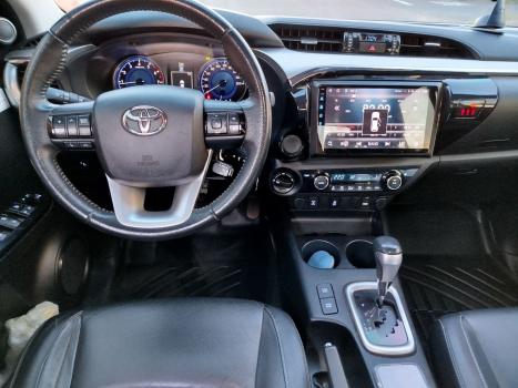 TOYOTA Hilux Caminhonete 2.7 16V 4P SRV FLEX 4X4  CABINE DUPLA AUTOMTICO, Foto 15