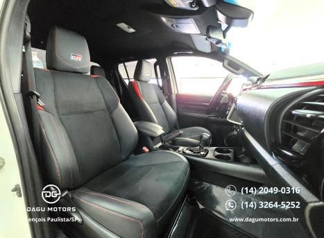 TOYOTA Hilux Caminhonete 2.8 16V GR SPORT 4X4 TURBO DIESEL CABINE DUPLA AUTOMTICO, Foto 8