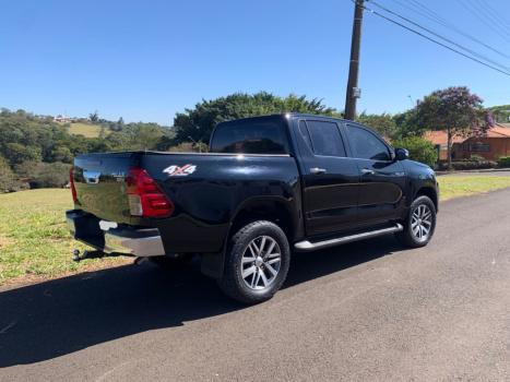 TOYOTA Hilux Caminhonete 2.8 16V SRX 4X4 TURBO DIESEL CABINE DUPLA AUTOMTICO, Foto 8