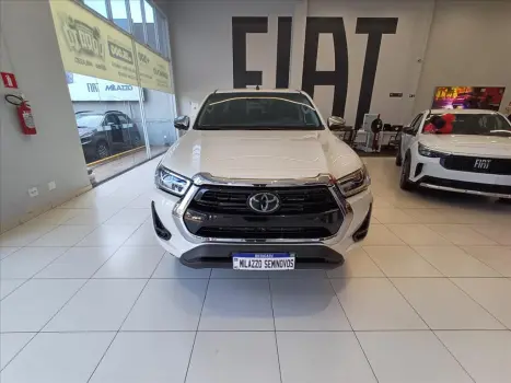 TOYOTA Hilux Caminhonete 2.8 16V SRX 4X4 TURBO DIESEL CABINE DUPLA AUTOMTICO, Foto 3