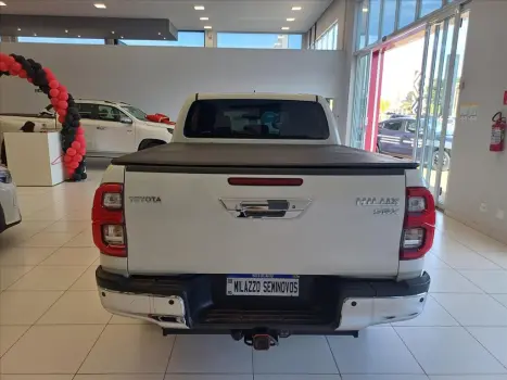 TOYOTA Hilux Caminhonete 2.8 16V SRX 4X4 TURBO DIESEL CABINE DUPLA AUTOMTICO, Foto 5