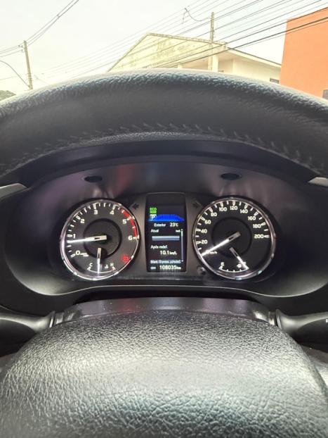 TOYOTA Hilux Caminhonete 2.8 16V SRX 4X4 TURBO DIESEL CABINE DUPLA AUTOMTICO, Foto 3