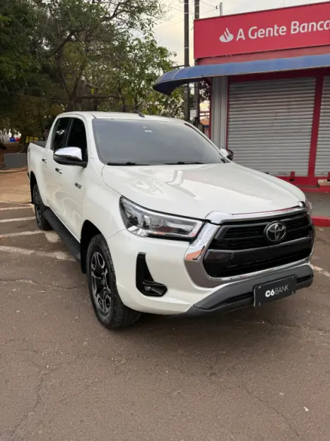 TOYOTA Hilux Caminhonete 2.8 16V SRX 4X4 TURBO DIESEL CABINE DUPLA AUTOMTICO, Foto 4