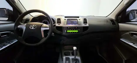 TOYOTA Hilux Caminhonete 2.7 16V 4P SRV FLEX CABINE DUPLA AUTOMTICO, Foto 8