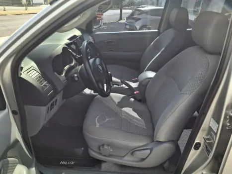 TOYOTA Hilux Caminhonete 2.7 16V 4P SR CABINE DUPLA AUTOMTICO, Foto 8