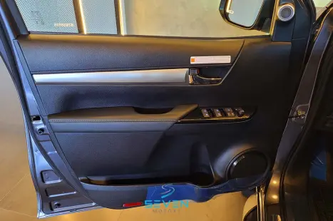 TOYOTA Hilux Caminhonete 2.8 16V 4P SRX DIESEL CABINE DUPLA, Foto 12