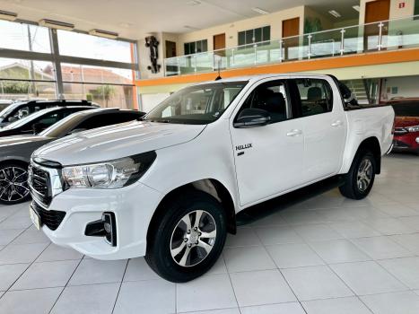 TOYOTA Hilux Caminhonete 2.7 16V 4P SR CABINE DUPLA AUTOMTICO, Foto 3