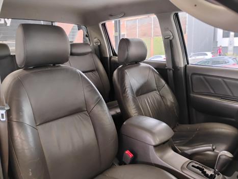 TOYOTA Hilux Caminhonete 2.7 16V 4P SRV FLEX 4X4  CABINE DUPLA AUTOMTICO, Foto 17
