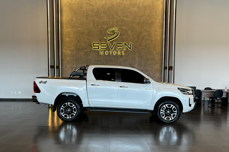 TOYOTA Hilux Caminhonete 2.8 16V SRX 4X4 DIESEL CABINE DUPLA AUTOMTICO, Foto 4