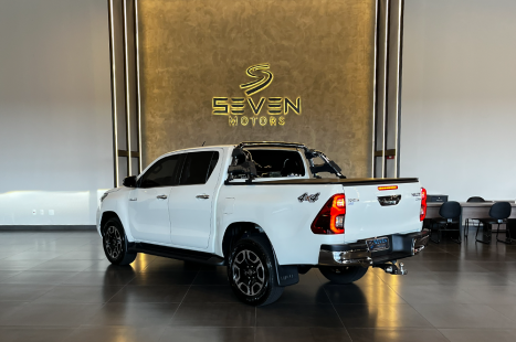 TOYOTA Hilux Caminhonete 2.8 16V SRX 4X4 DIESEL CABINE DUPLA AUTOMTICO, Foto 6