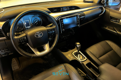 TOYOTA Hilux Caminhonete 2.8 16V SRX 4X4 DIESEL CABINE DUPLA AUTOMTICO, Foto 9