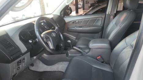 TOYOTA Hilux Caminhonete 3.0 4P 4X4 SRV TURBO DIESEL CABINE DUPLA AUTOMTICO, Foto 6