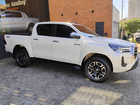 TOYOTA Hilux Caminhonete 2.8 16V SRX 4X4 TURBO DIESEL CABINE DUPLA AUTOMTICO, Foto 2