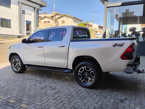 TOYOTA Hilux Caminhonete 2.8 16V SRX 4X4 TURBO DIESEL CABINE DUPLA AUTOMTICO, Foto 4