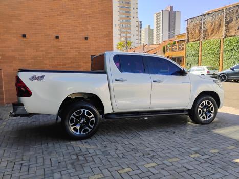 TOYOTA Hilux Caminhonete 2.8 16V SRX 4X4 TURBO DIESEL CABINE DUPLA AUTOMTICO, Foto 5