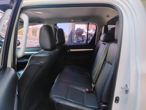 TOYOTA Hilux Caminhonete 2.8 16V SRX 4X4 TURBO DIESEL CABINE DUPLA AUTOMTICO, Foto 10