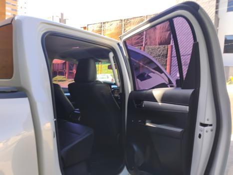 TOYOTA Hilux Caminhonete 2.8 16V SRX 4X4 TURBO DIESEL CABINE DUPLA AUTOMTICO, Foto 15