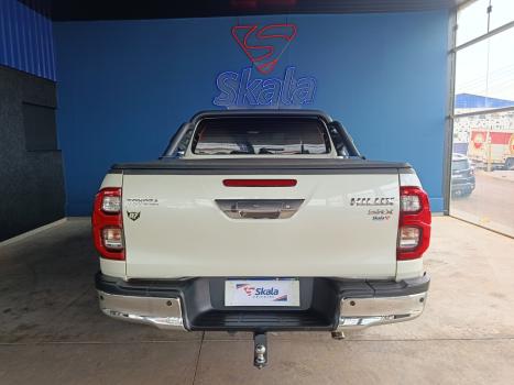 TOYOTA Hilux Caminhonete 2.8 16V SRX 4X4 TURBO DIESEL CABINE DUPLA AUTOMÁTICO, Foto 6