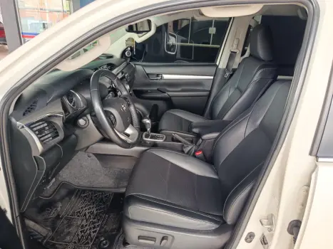 TOYOTA Hilux Caminhonete 2.8 16V SRX 4X4 TURBO DIESEL CABINE DUPLA AUTOMÁTICO, Foto 10