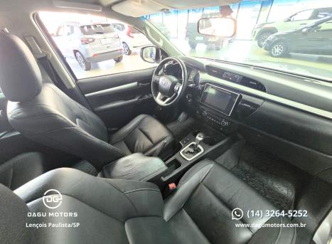 TOYOTA Hilux Caminhonete 2.8 16V SRV 4X4 DIESEL CABINE DUPLA AUTOMTICO, Foto 8