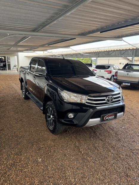 TOYOTA Hilux Caminhonete 3.0 16V 4P 4X4 SRV TURBO DIESEL CABINE DUPLA AUTOMÁTICO, Foto 3 TOYOTA Hilux Caminhonete 3.0 16V 4P 4X4 SRV TURBO DIESEL CABINE DUPLA AUTOMÁTICO, Foto 3