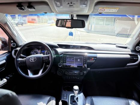 TOYOTA Hilux Caminhonete 2.8 16V SRX 4X4 DIESEL CABINE DUPLA AUTOMTICO, Foto 8